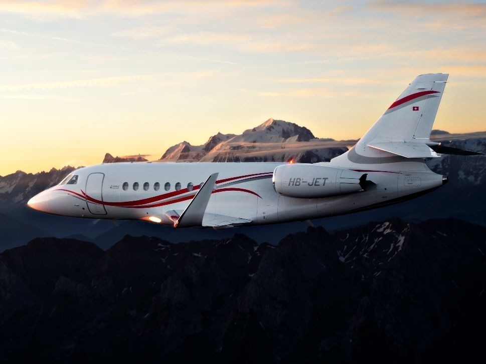 Dassault Falcon 2000LX Jet In-Flight