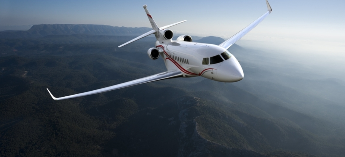 Falcon 7X in sky 