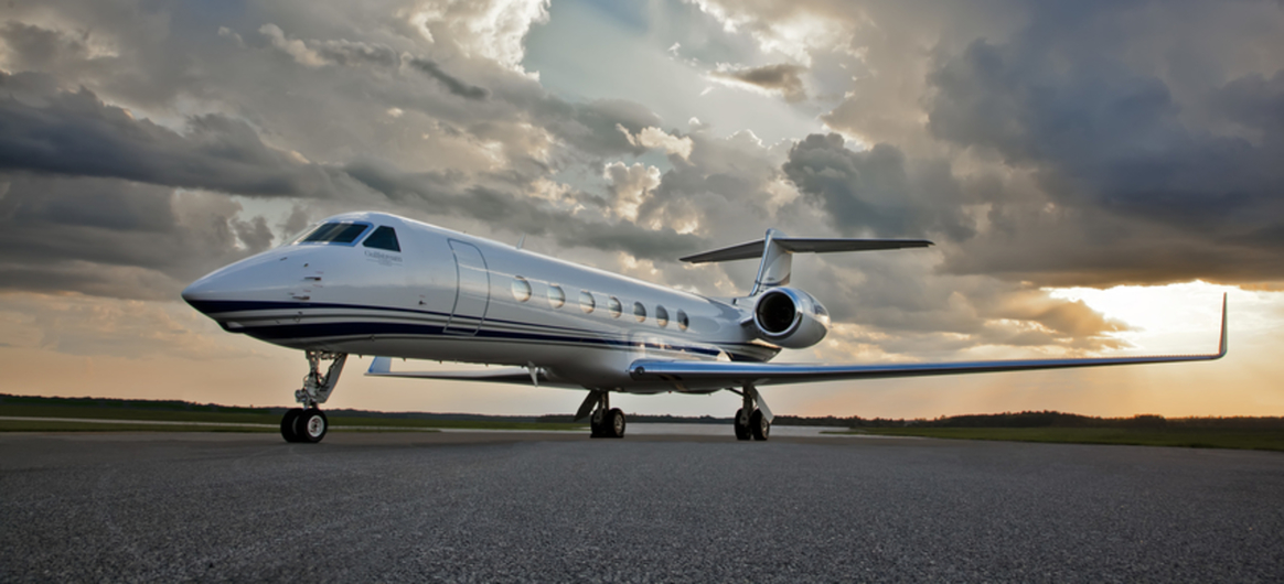 Gulfstream G550 on runway