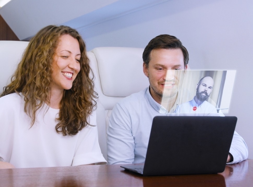Future private jet connectivity with holographic messaging