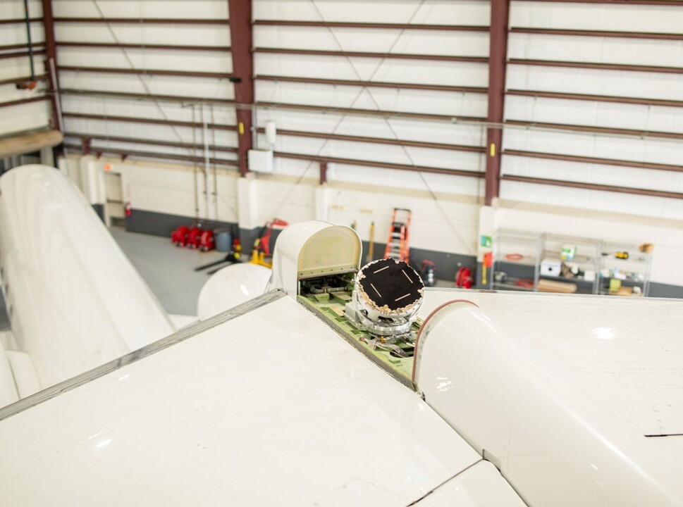 Dual Variant Plane Simple Tail Mounted Antenna