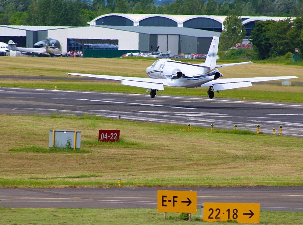 Cessna Citation light jet lands at UK airport