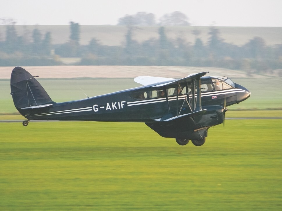 De Havilland Dragon Rapide taking off