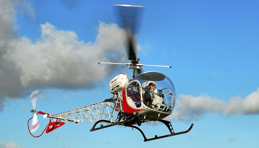 Bell 47G-5 In the sky