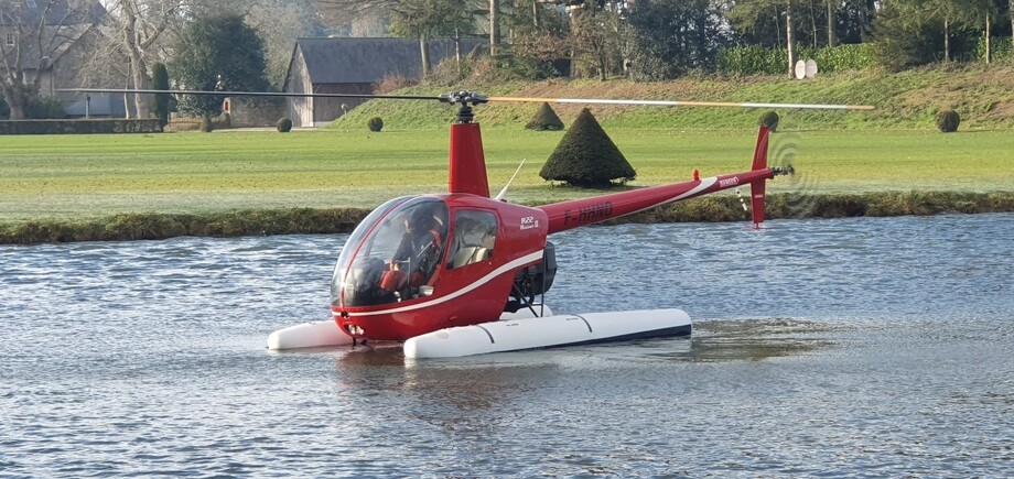Robinson R22 Mariner II Exterior