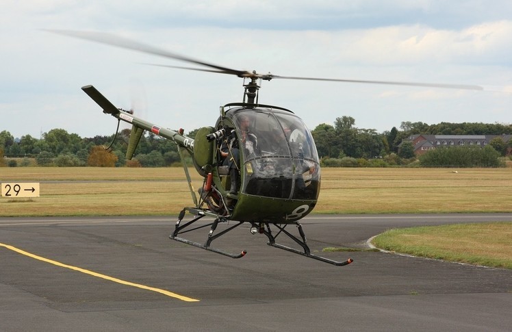 Schweizer 300C Exterior