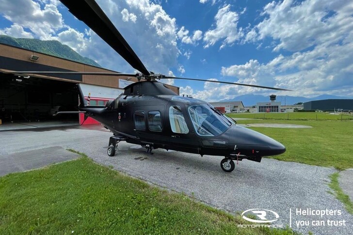Agusta A109SP Exterior