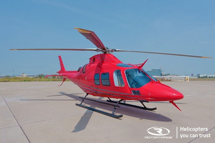 Leonardo AW109 Trekker Exterior