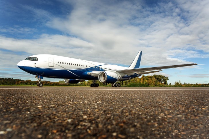 Boeing 767 Exterior