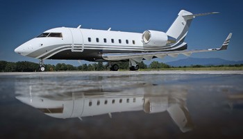 Bombardier Challenger 604 Exterior