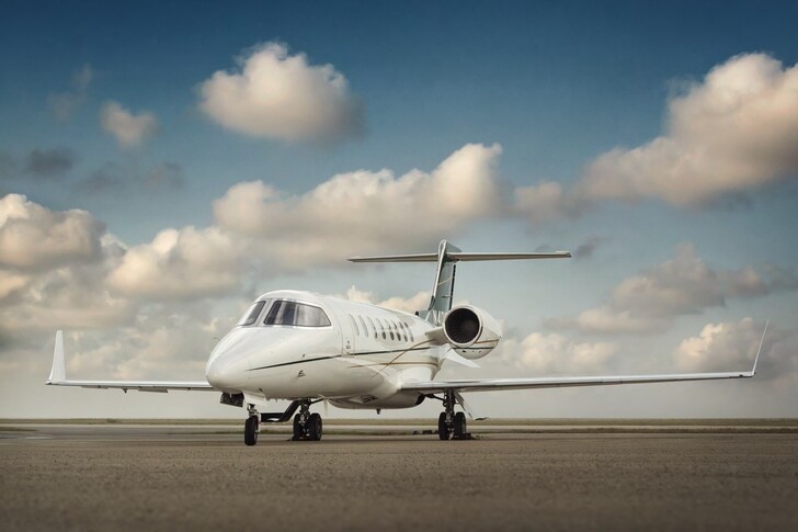 Bombardier Learjet 45XR Exterior