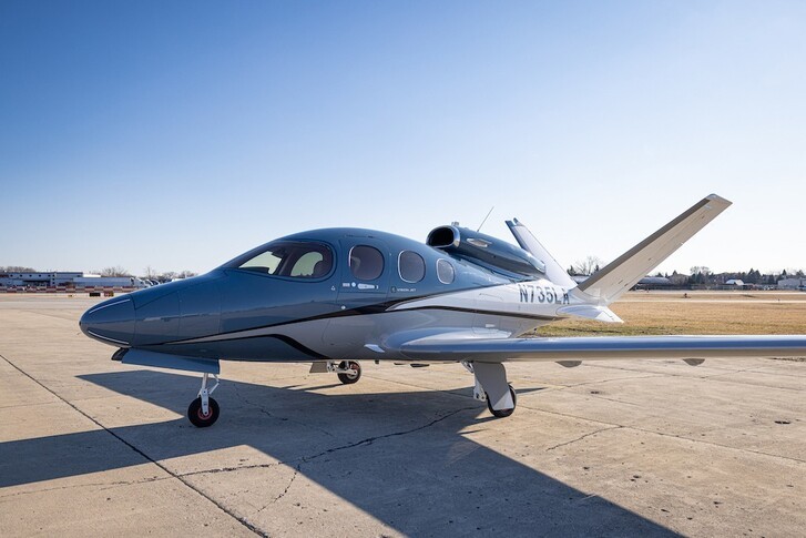 Cirrus Vision SF50 Exterior