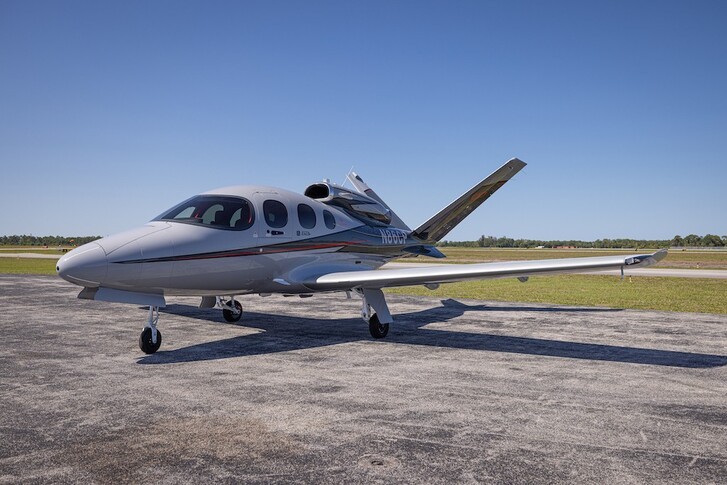 Cirrus Vision SF50 Exterior