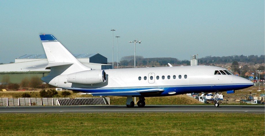 Dassault Falcon 2000 Exterior