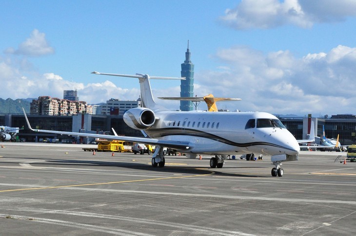 Embraer Legacy 600 Exterior
