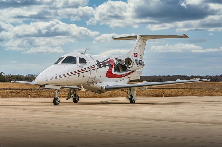 Embraer Phenom 100 Exterior