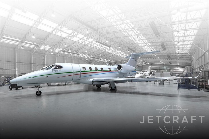 Embraer Phenom 300 Exterior