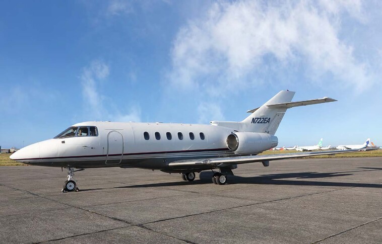Hawker 800XP Exterior