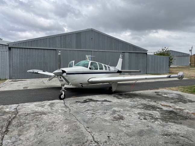 Beechcraft 36 Bonanza Exterior