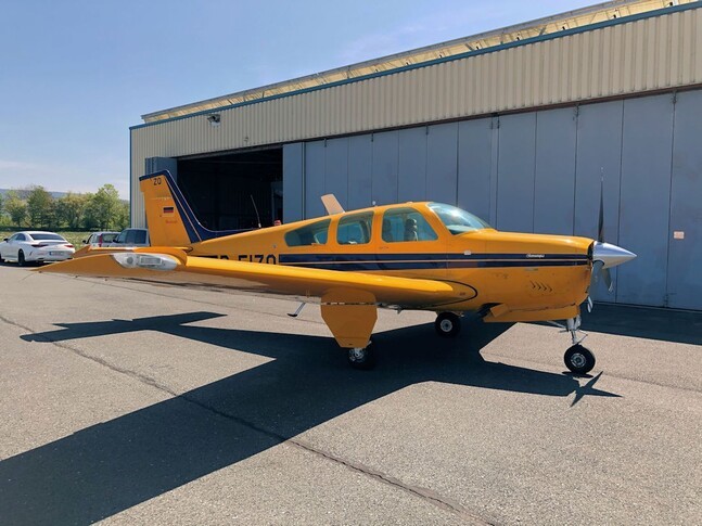 Beechcraft F33A Bonanza Exterior