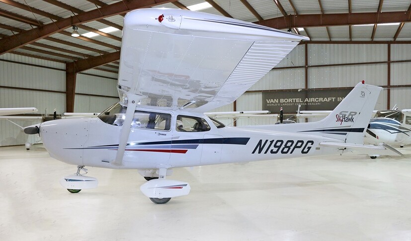 Cessna 172SP Skyhawk In Hangar