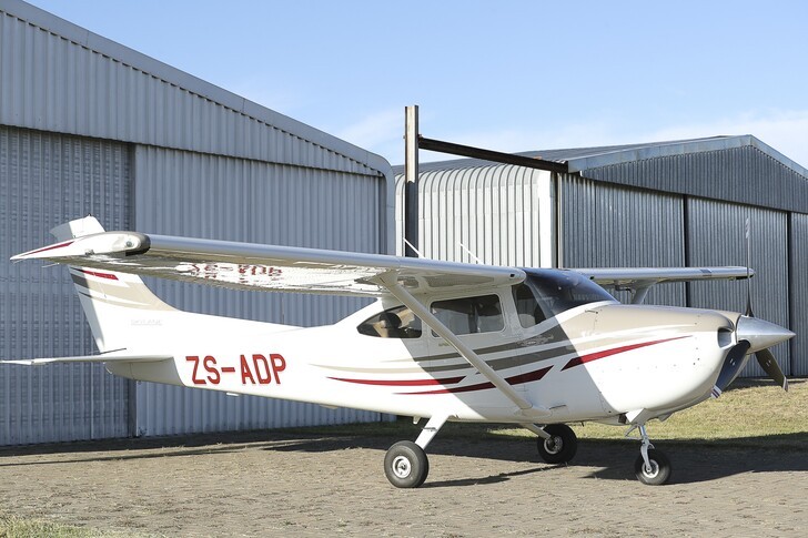 Cessna 182T Skylane Exterior