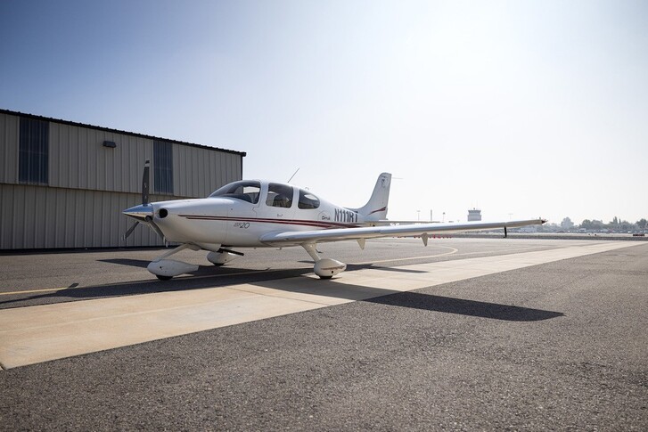 Cirrus  Exterior