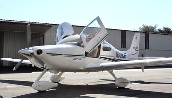 Cirrus SR22 Exterior