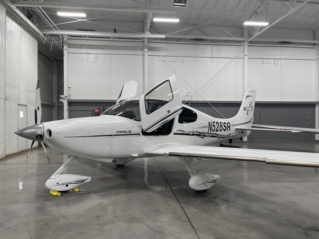 Cirrus SR22 G2 In Hangar