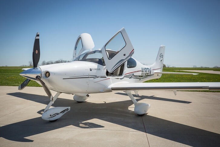 Cirrus SR22 G3 GTS Exterior