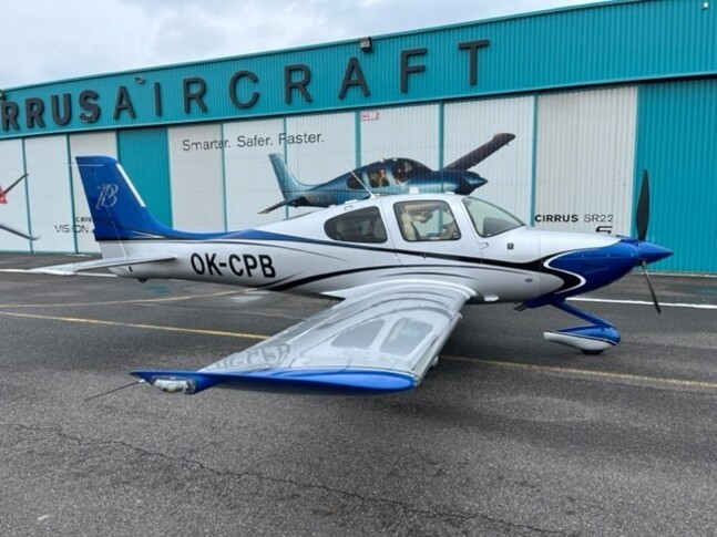 Cirrus SR22-G5 TURBO Exterior