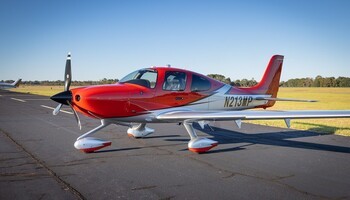 Cirrus SR22 G6 Exterior