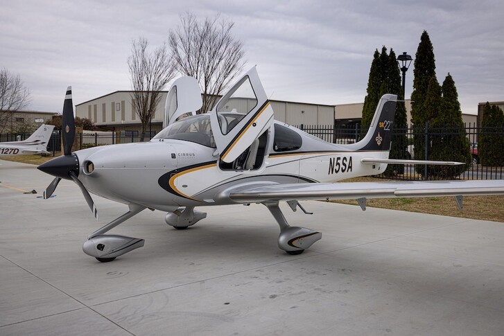 Cirrus SR22 G5 GTS Exterior