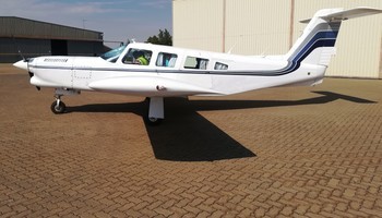 Piper Lance II Exterior