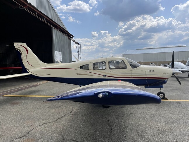 Piper Turbo Arrow III Exterior