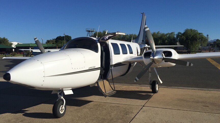 Aerostar 600 Exterior