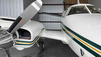 Beechcraft A60 Duke Exterior