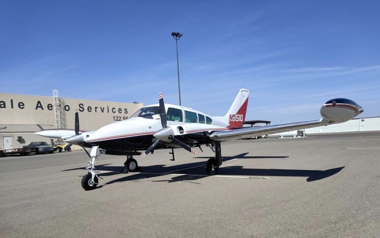 Cessna 320 Exterior