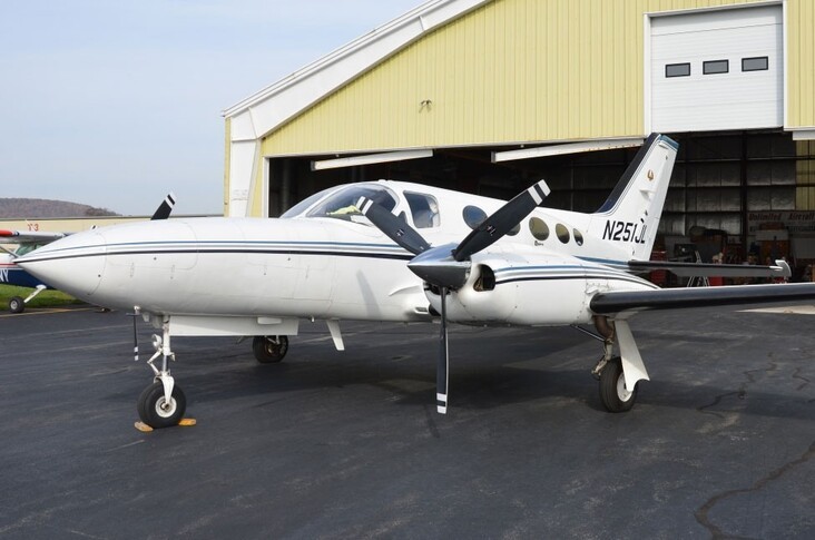 Cessna 421 Exterior