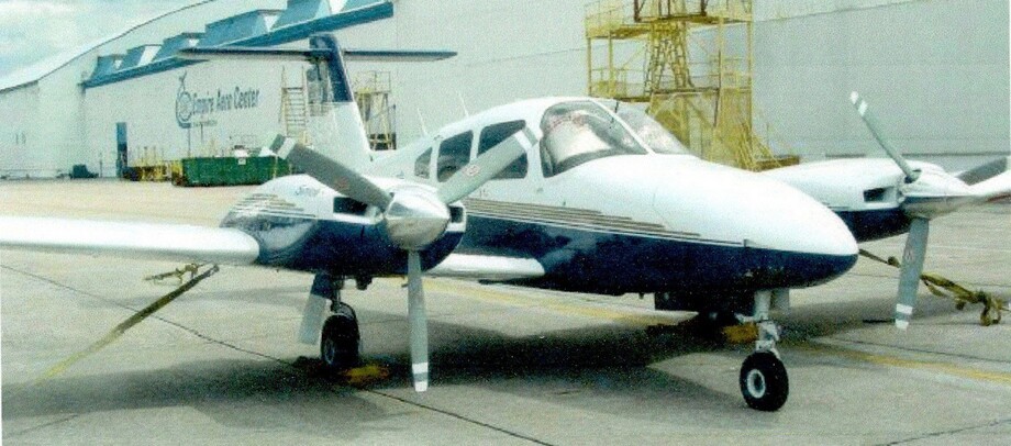 Piper Seminole Exterior