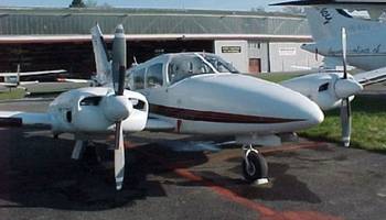 Piper Seneca I Exterior