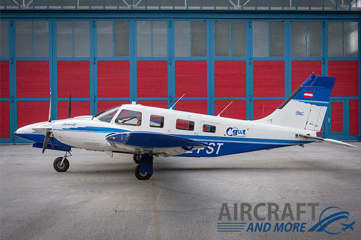 Piper Seneca IV Exterior