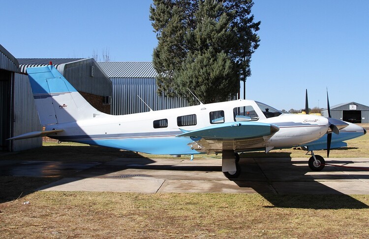 Piper Seneca IV Exterior